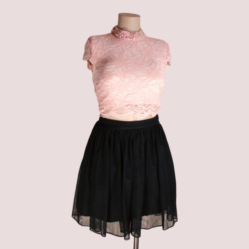 Pretty in Pink  a Patite Little Number with Sass  . Jodi Kristopher size 1